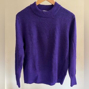 H&M sweater. Size XS. Never worn.